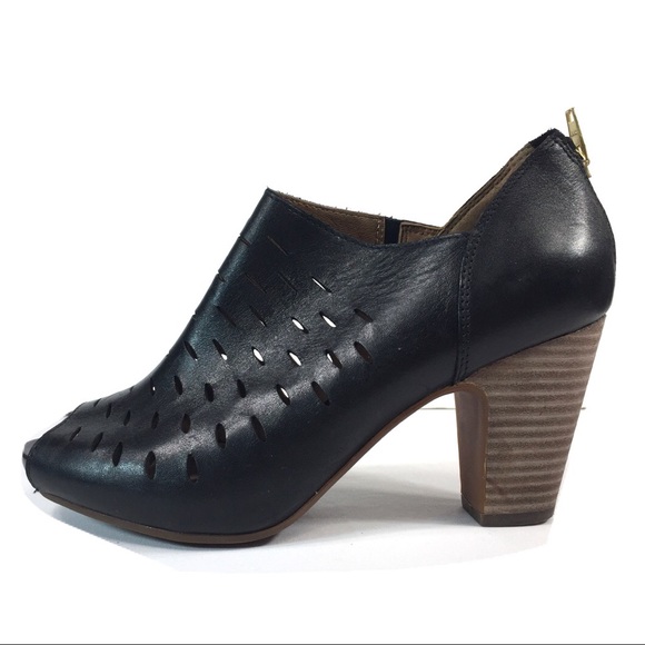 clarks open toe ankle boots